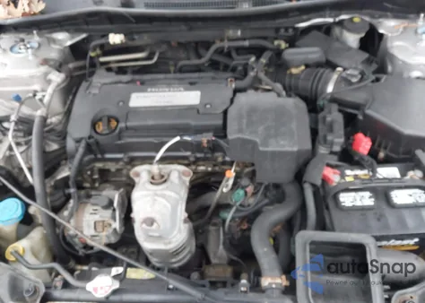 2013 Honda Accord Lx z USA, uszkodzony, nr VIN 1HGCR2F34DA143874